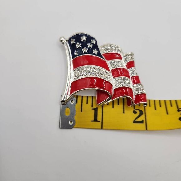 Waving American Flag Red Enamel Clear Rhinestones Silver Brooch Pin - Picture 4 of 6